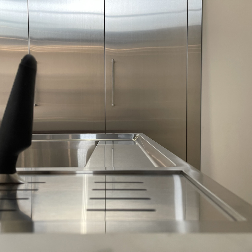 不鏽鋼檯面工藝 - 中島檯面圓弧止水線